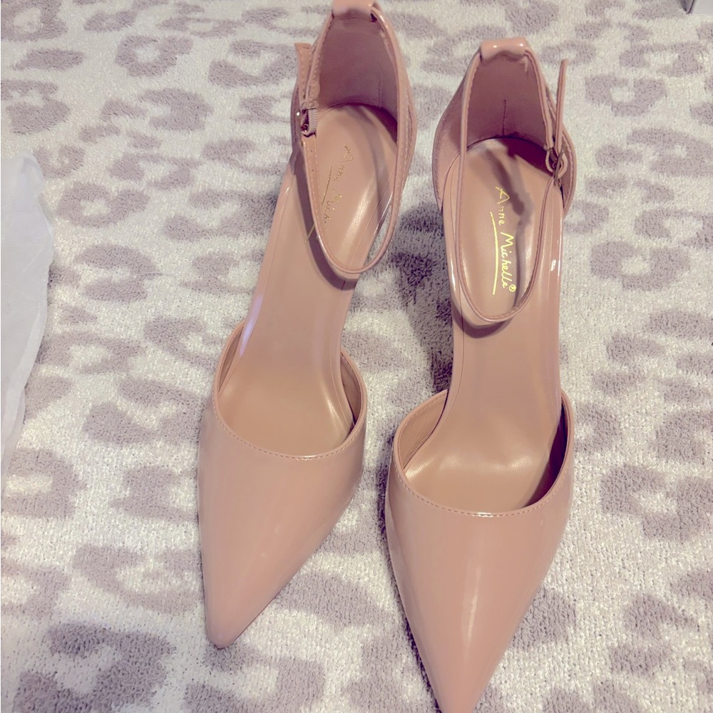 Anne Marie Nuse patent heels- size 10